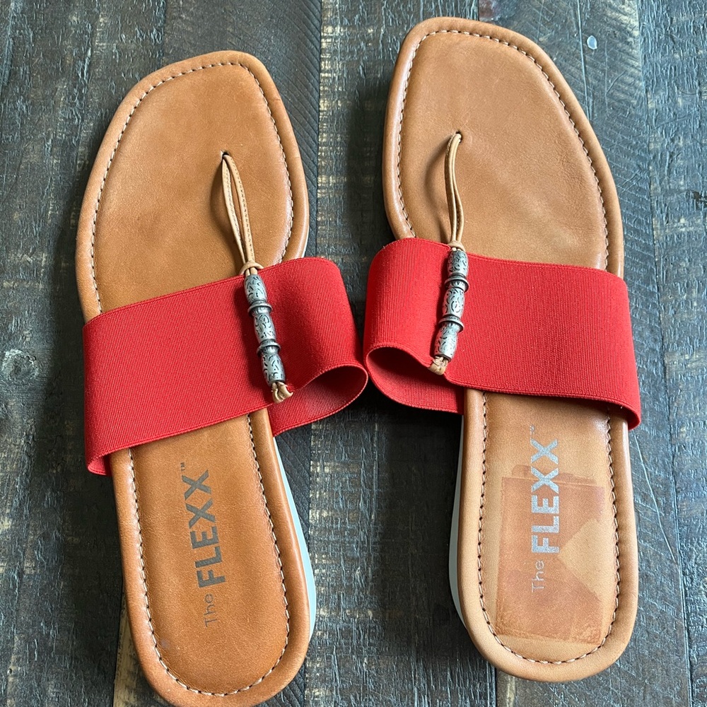 THE FLEXX Red Elastic Band Toe-Loop Sandals with Tan Footbed